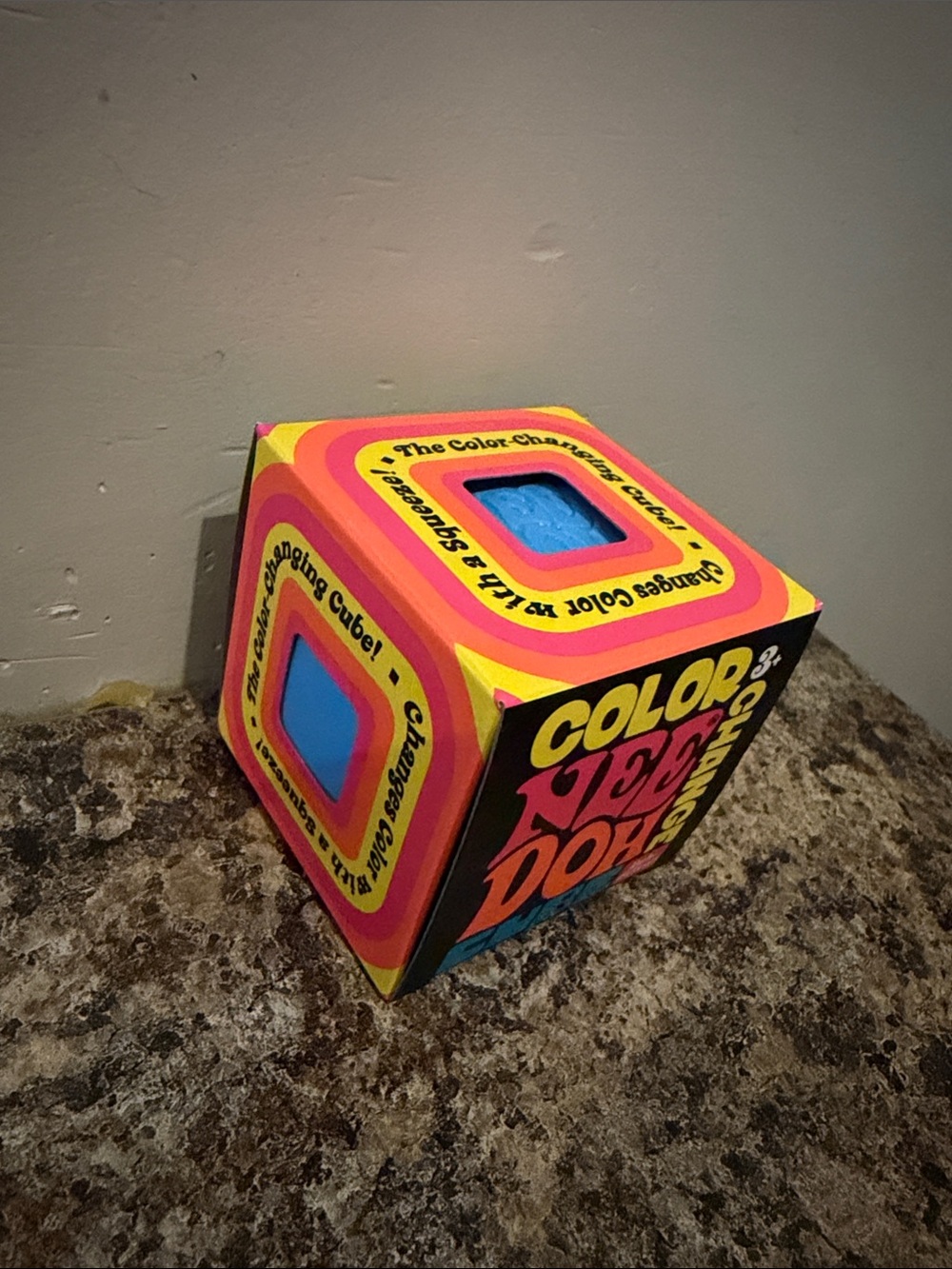 Color Color-Change Cube - Blue - Picture 2 of 2